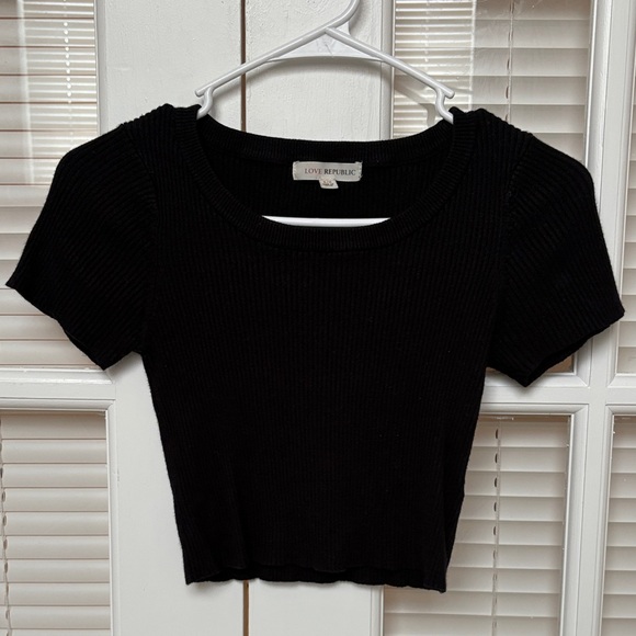 love republic Tops - Black Ribbed Crop Top